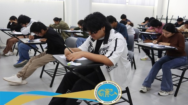 Más de mil postulantes de las sedes de Barranca, Huaral y Huacho, rendieron su examen de admisión en la modalidad Centro Preuniversitario (CPU) 2025-I.