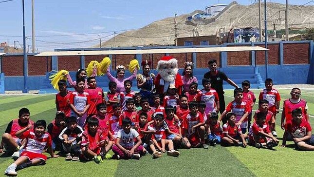 Academia de deporte Ancash 52 celebra las fiestas navideñas en Huarmey
