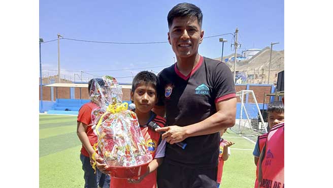 Academia de deporte Ancash 52 celebra las fiestas navideñas en Huarmey