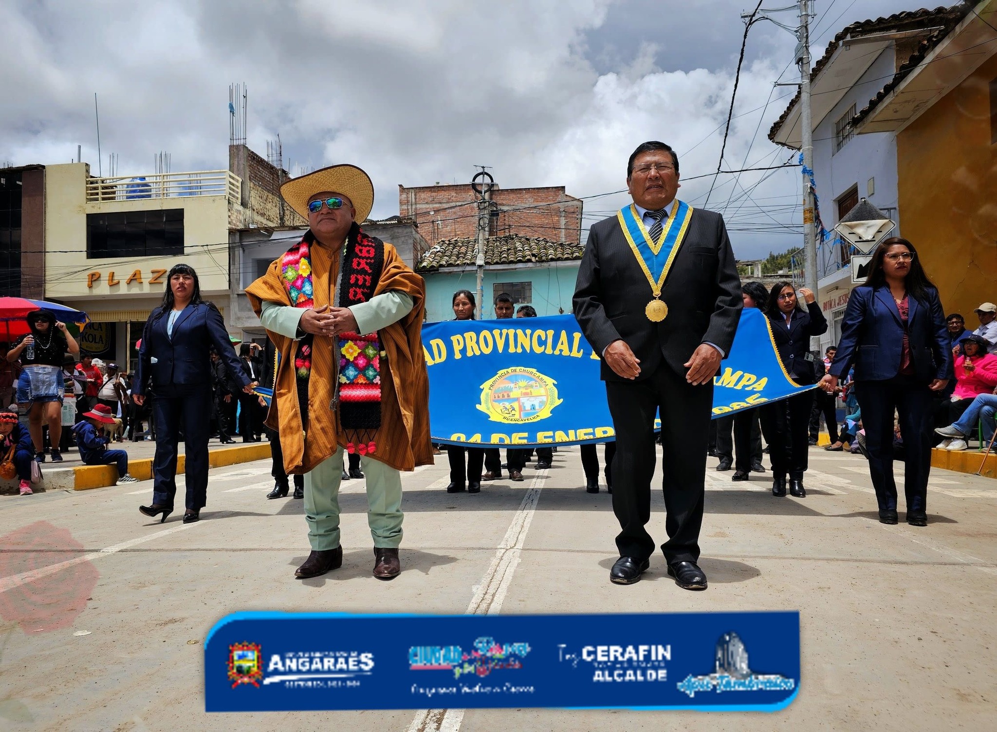 * El alcalde Ing. Cerafin Ramos Rojas, de la Municipalidad Provincial de Angaraes Lircay, participó en las actividades cívicas en conmemoración de los 40° años de creación política de la provincia de Churcampa. 
* Expresamos nuestras más sinceras felicitaciones a todos los Churcampinos, así como para augurar el mayor de los éxitos al señor Alcalde, Lic. Thomas Alvarado Vargas, al cuerpo de regidores, y trabajadores cuyo desempeño contribuyen al desarrollo de esta próspera provincia.