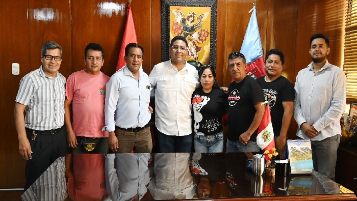 Alcalde encargado y comisión organizadora
