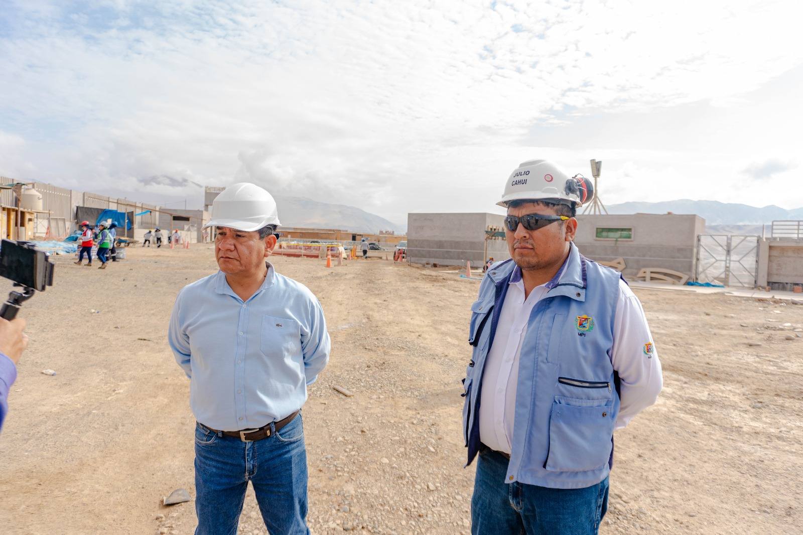 El Gerente de Inversiones Ing. Fabio Salas Valdez verificó el reinicio de las obras
