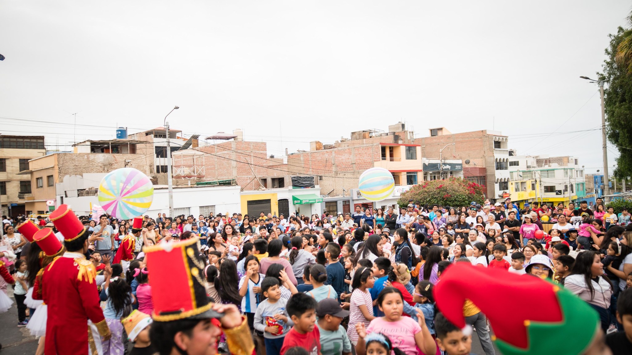 La comunidad Ileña disfrutó de la tradicional Bajada de Reyes