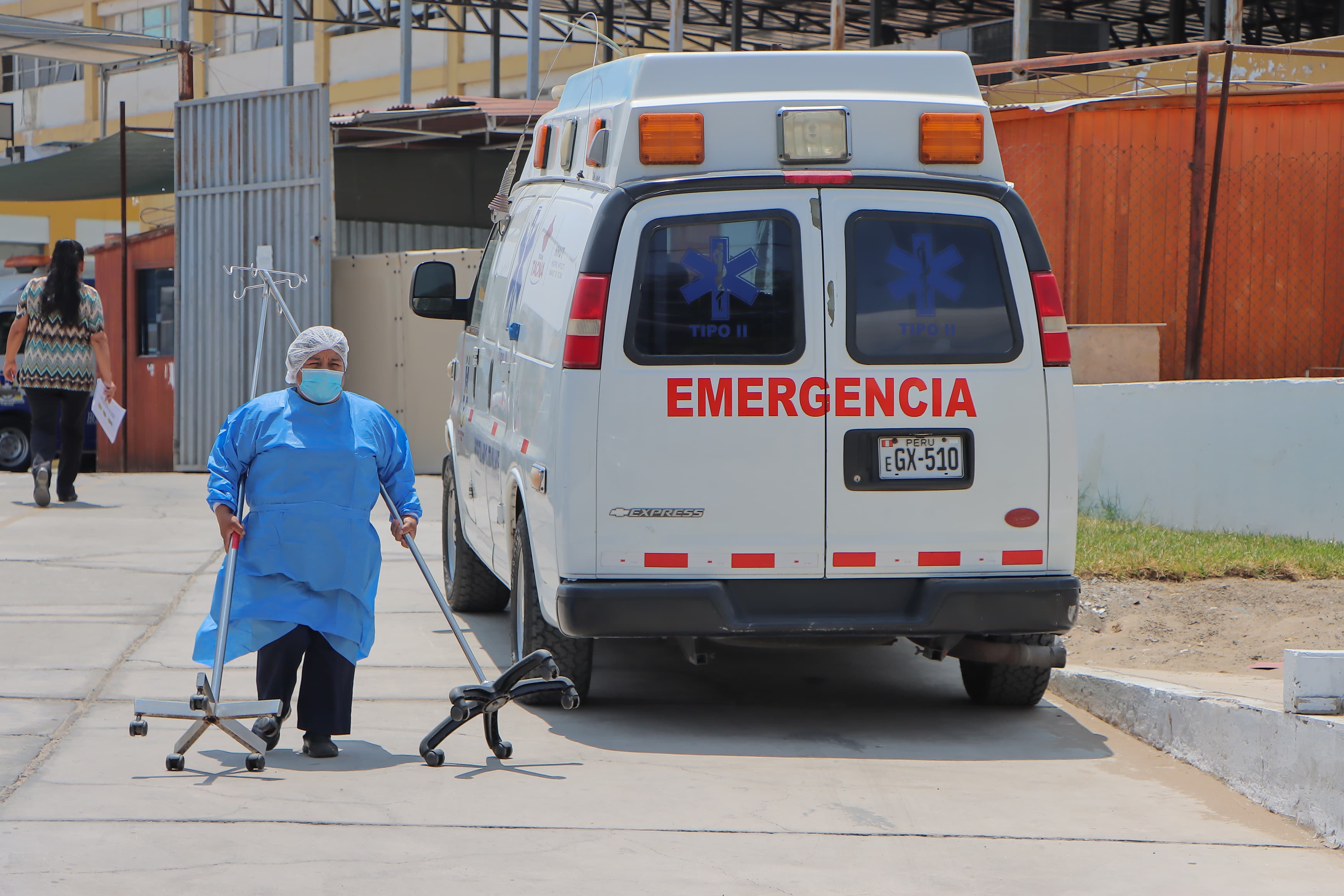 Emergencia de Hospital Unanue retorna a Av. 02 de Mayo