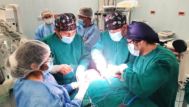 IREN Centro realizó primera cirugía de tórax abierto en paciente oncológica