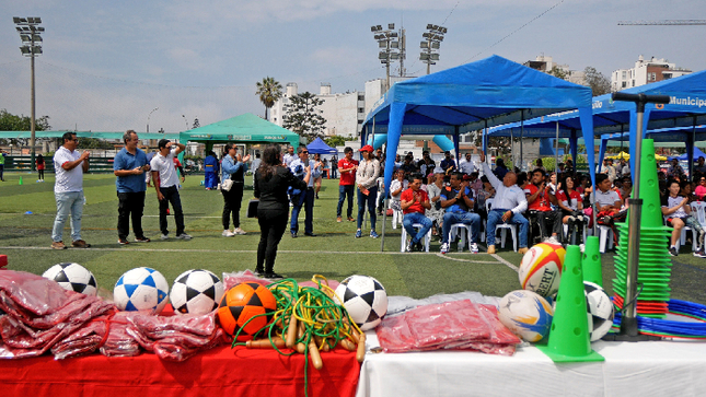 IPD entrega material deportivo a nivel nacional para inicio de la Academia verano 2025
