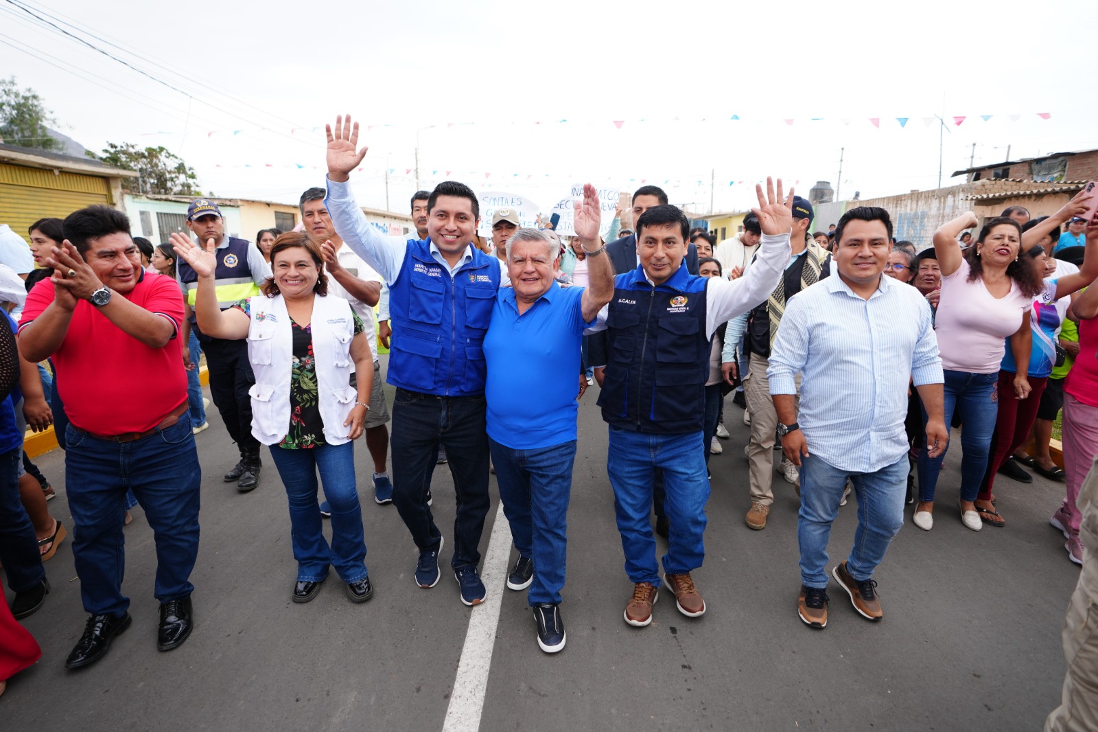 3 Mil Familias Del Centro Poblado Víctor Raúl Nunca Más Sufrirán Por El Polvo Y La Tierra