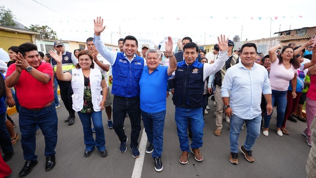 3 Mil Familias Del Centro Poblado Víctor Raúl Nunca Más Sufrirán Por El Polvo Y La Tierra