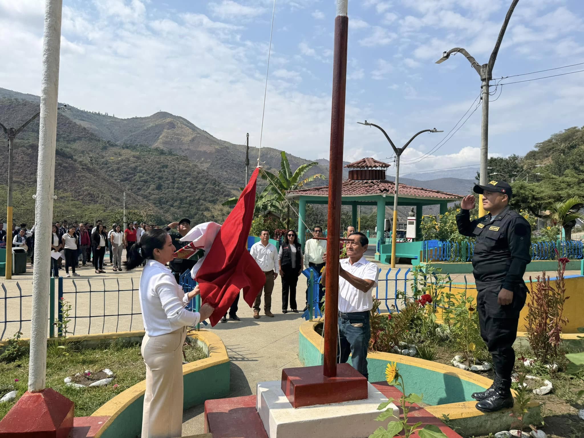 Izamiento Dominical del Pabellón Nacional del Perú