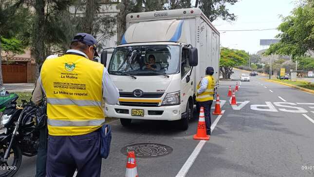Intensa lucha contra el transporte informal
