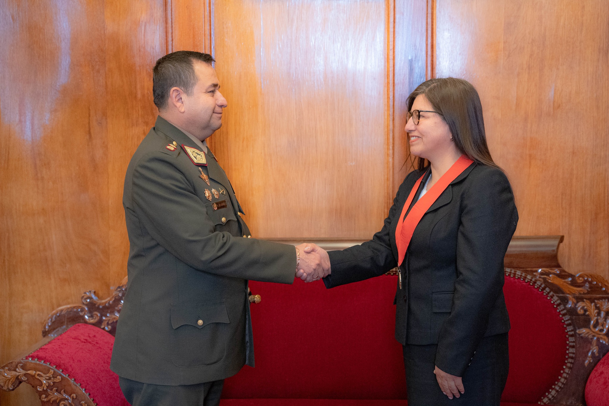 Presidenta de la Corte Superior de Justicia de Cusco recibió la visita protocolar del nuevo Comandante General de la Quinta Brigada de Montaña