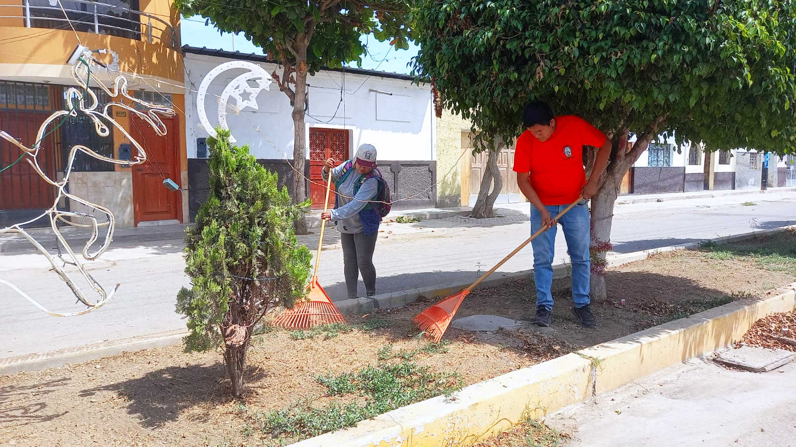 ¡Limpieza en acción! El Gobierno de Guadalupe limpia la Av. Manuel Banda
