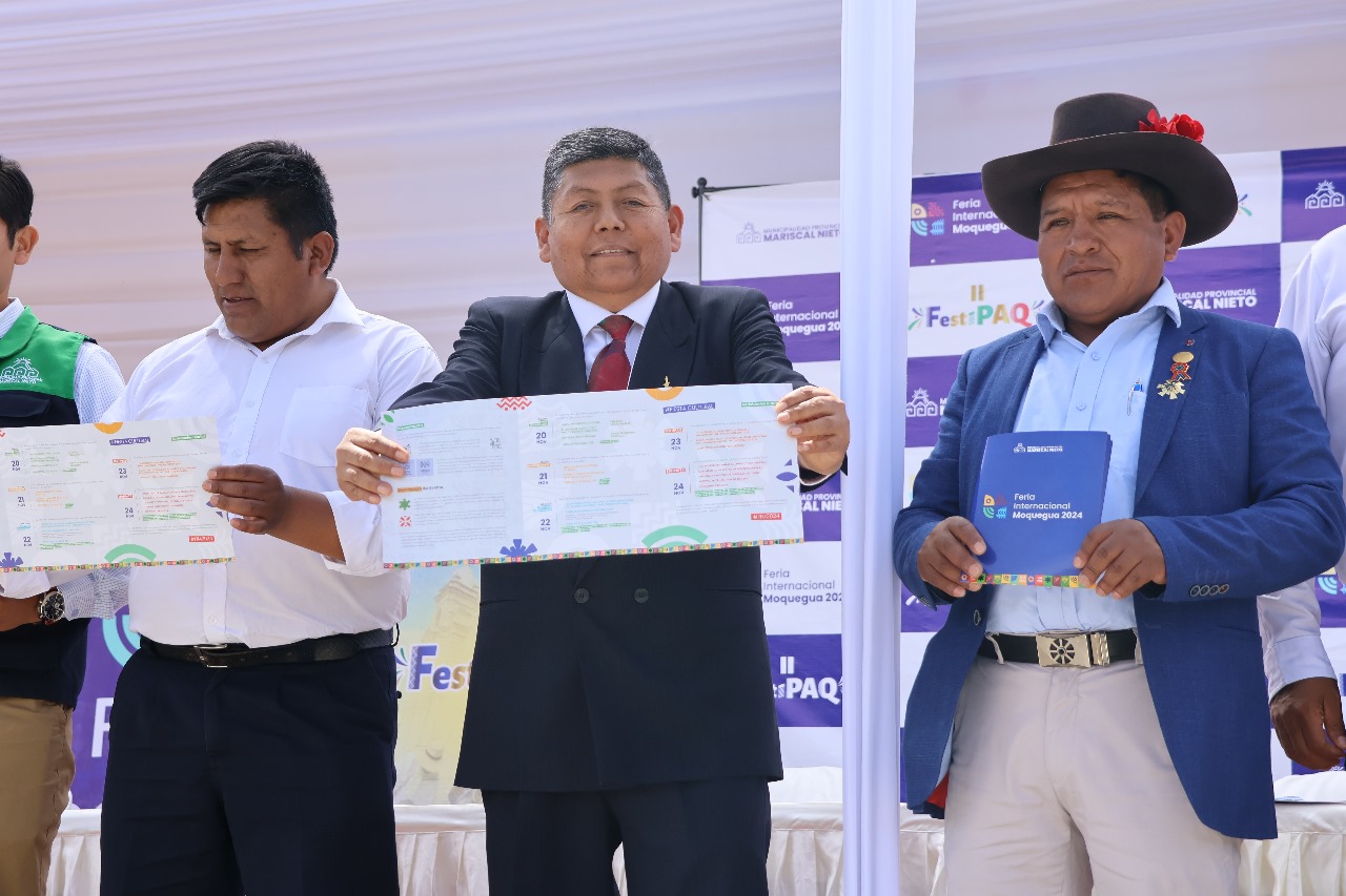 El alcalde provincial de Mariscal Nieto, John Larry Coayla, junto a la Mancomunidad de Puquinas, Aymaras y Quechuas, anunciaron oficialmente la realización de la Primera Feria Internacional de Moquegua 2024 y el II FestiPAQ, programados del 20 al 25 de noviembre en el ex Terminal Chen Chen.