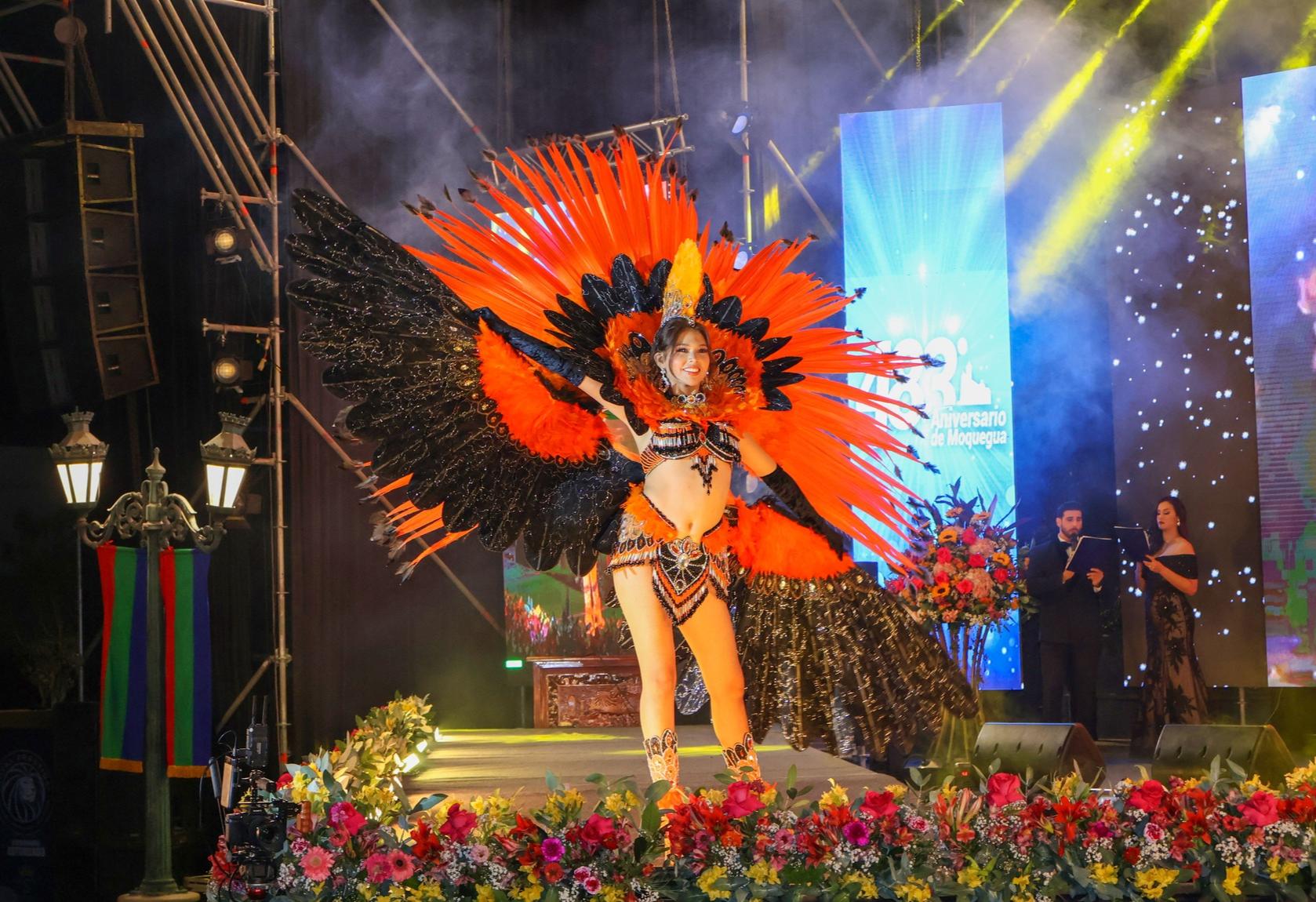 La bella y carismática Ariana Malú Zegarra Cornejo, representante de la belleza del distrito de San Antonio, fue coronada como Señorita Moquegua 2024, luego del veredicto del jurado, en una noche llena de elegancia y algarabía por parte de los asistentes a una de las actividades más importantes por el 483° Aniversario de Moquegua.