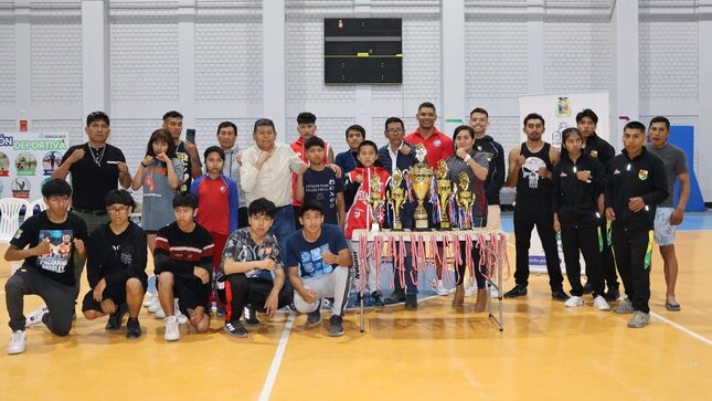 Con la participación de boxeadores de Perú, Chile y Bolivia, se dio inicio al pesaje y careo oficial del II Campeonato Internacional de Boxeo “Copa Bicentenario”.