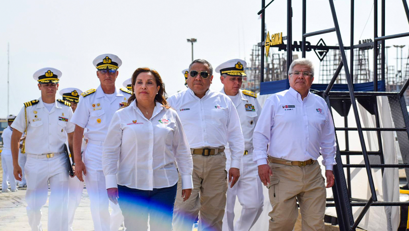 Alcalde de Nepeña presente en ceremonia de bautizo y botadura de las patrulleras