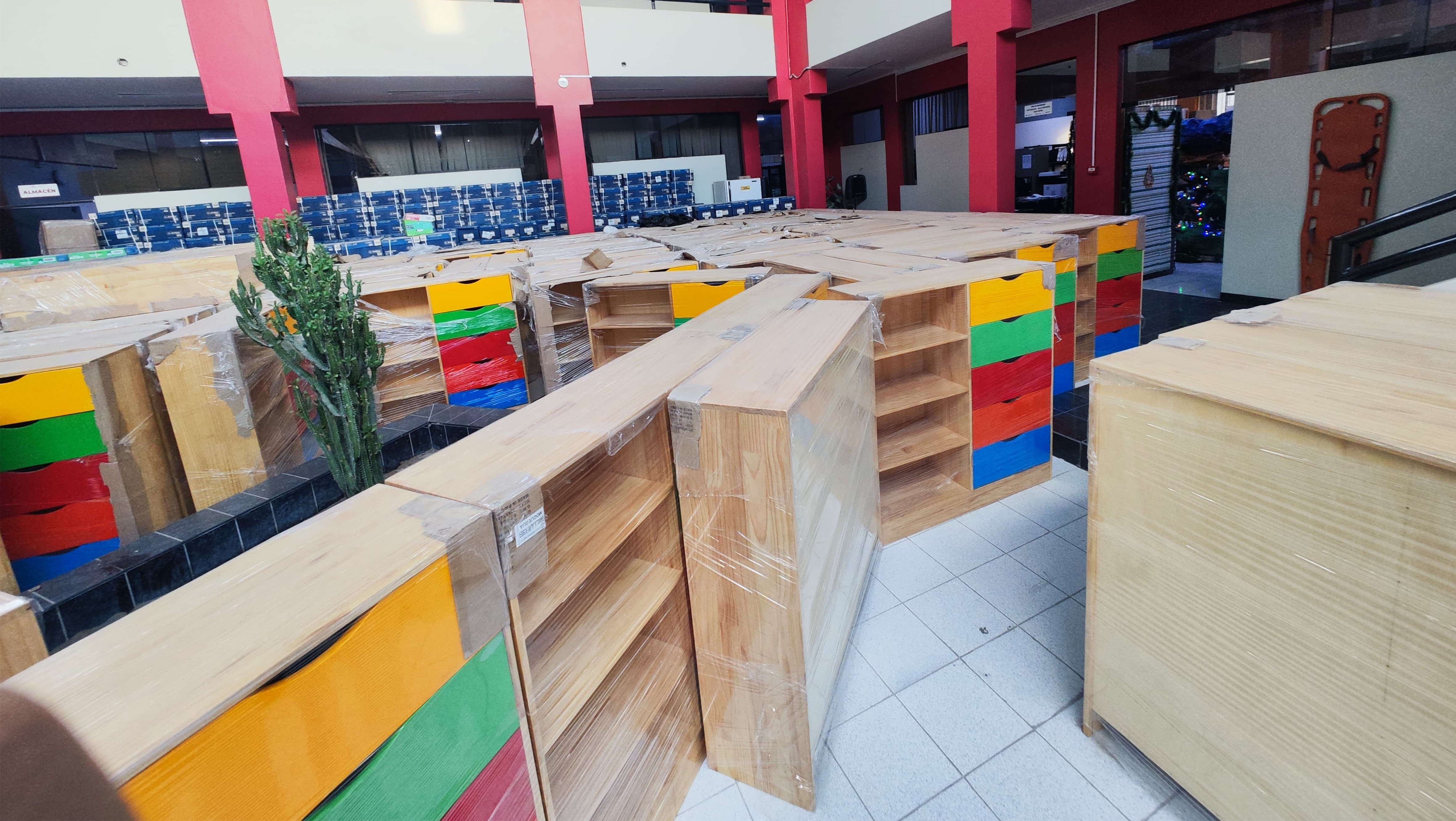 Contraloría: deficiente planificación ocasiona compras en exceso para proyecto educativo de S/ 16 millones