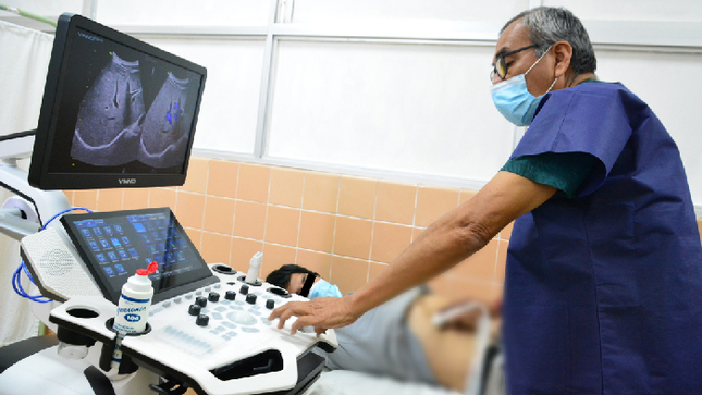 Reforzamos lucha contra el cáncer con moderno ecógrafo