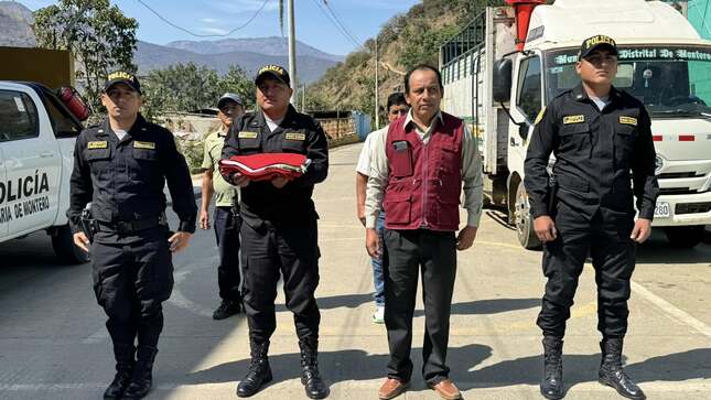 Izamiento Dominical del Pabellón Nacional del Perú 