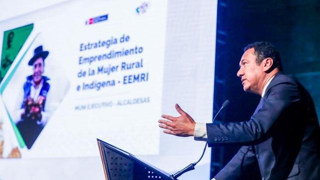 MIDAGRI: Ministro Manero dio a conocer estrategias para impulsar el desarrollo de mujeres rurales e indígenas en MUNI EJECUTIVO - ALCALDESAS