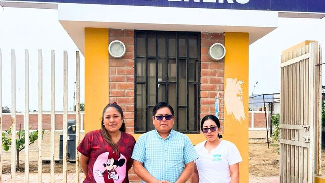  Director Ejecutivo M.C. Zenobio Gregorio Guerra Remuzgo supervisa permanencia de personal asistencial en los establecimientos de salud.