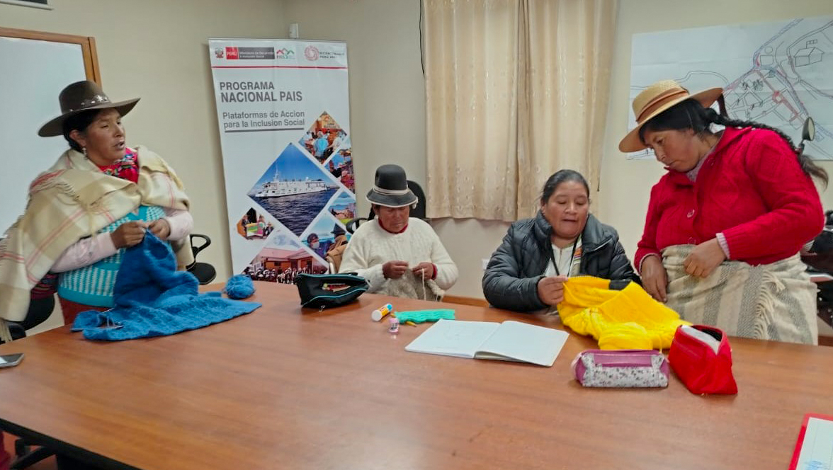 Taller Técnicas de Tejido - Tambo Juncal en Puno