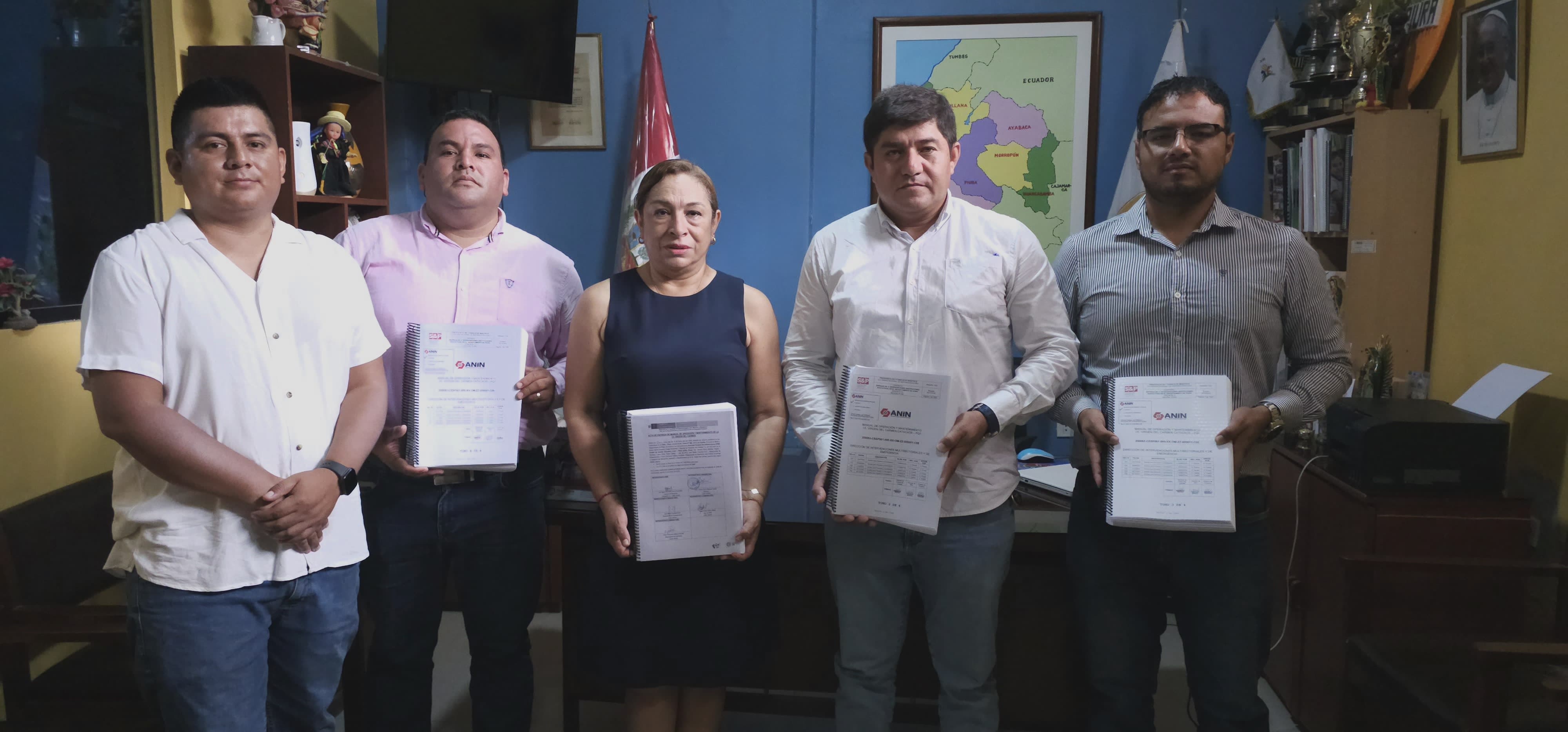 UGEL Piura recibe manual de mantenimiento de instituciones educativas construidas por ANIN