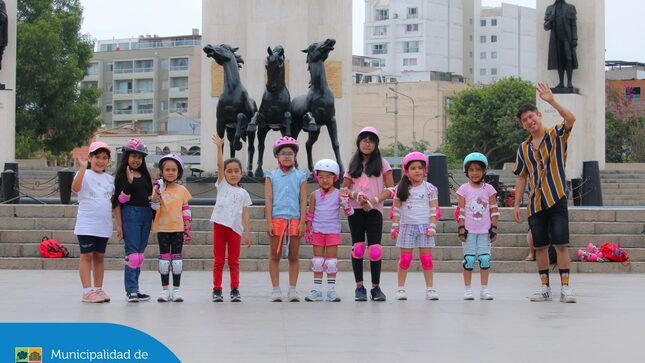 Nuestras futuras patinadoras están brillando en el Taller de Patinaje de las Vacaciones Divertidas 2025. 🎉 ¡Aprenden, se divierten y desarrollan nuevas habilidades!
🎯 ¿Y tú? Aún puedes inscribir a tus pequeños en los talleres disponibles. Consulta la lista completa aquí: 👉 bit.ly/4a5d7su
🌟 ¡No dejes que se pierdan esta increíble experiencia!
