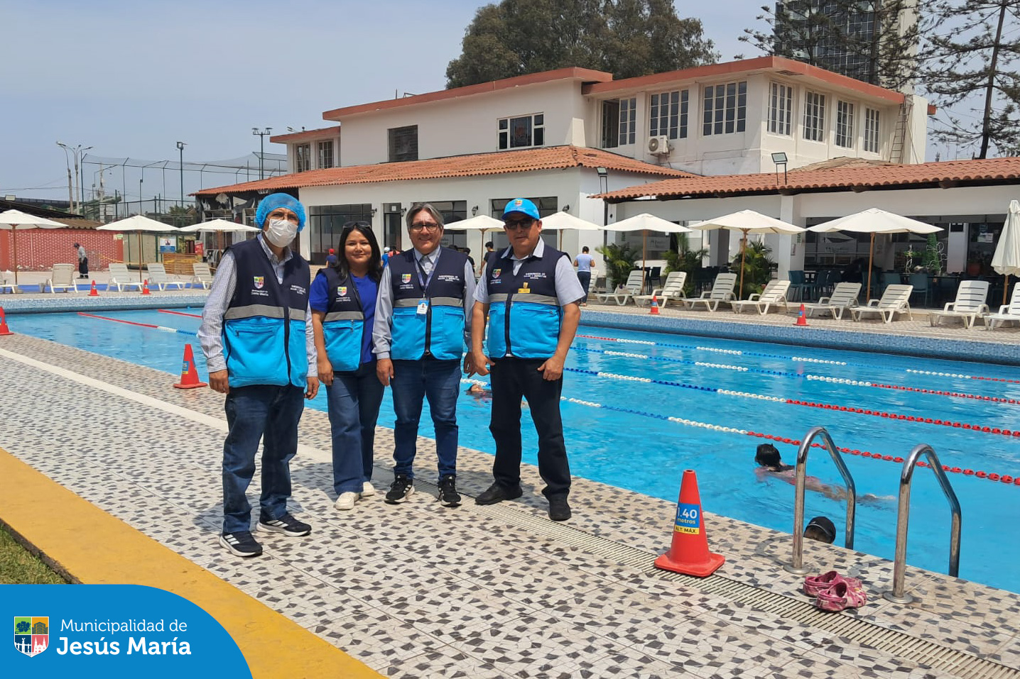Nuestro compromiso con la salud de los jesusmarianos continúa. 💪✨ La Subgerencia de Salud y Bienestar Social inspecciona las piscinas públicas y privadas del distrito para asegurar el cumplimiento de las disposiciones sanitarias y de bioseguridad.
Estas acciones garantizan espacios seguros y óptimos para el disfrute de vecinos y visitantes. ¡Porque cuidar de ti es nuestra prioridad!