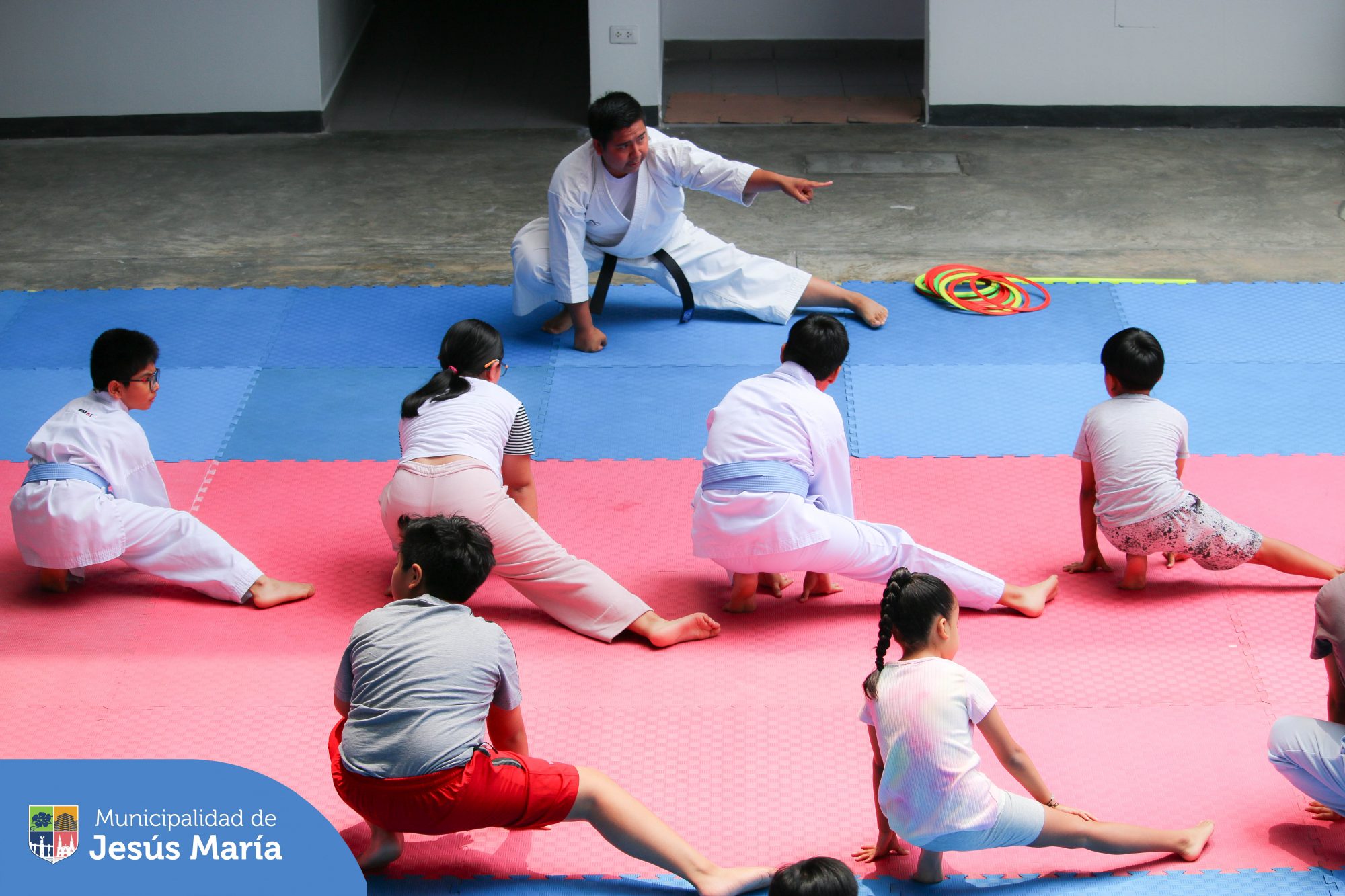 Grandes y chicos están disfrutando de nuestro Taller de Karate, aprendiendo habilidades, disciplina y ¡divirtiéndose mucho!
No te pierdas la oportunidad, revisa la lista completa de talleres aquí: bit.ly/47SAHWF y consulta los cupos disponibles.