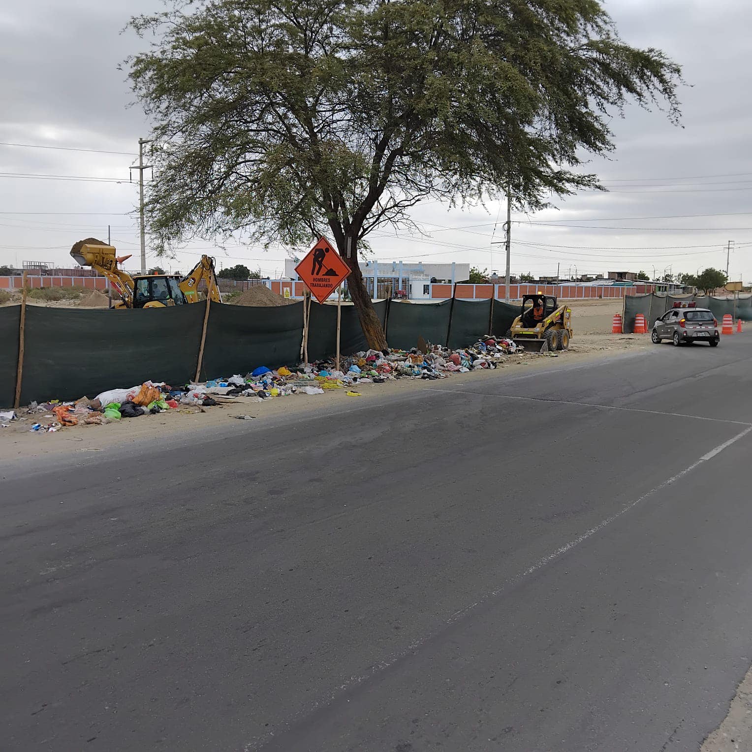 Municipalidad de Sullana Intensifica Operativos de Limpieza en Carretera Sullana-Paita