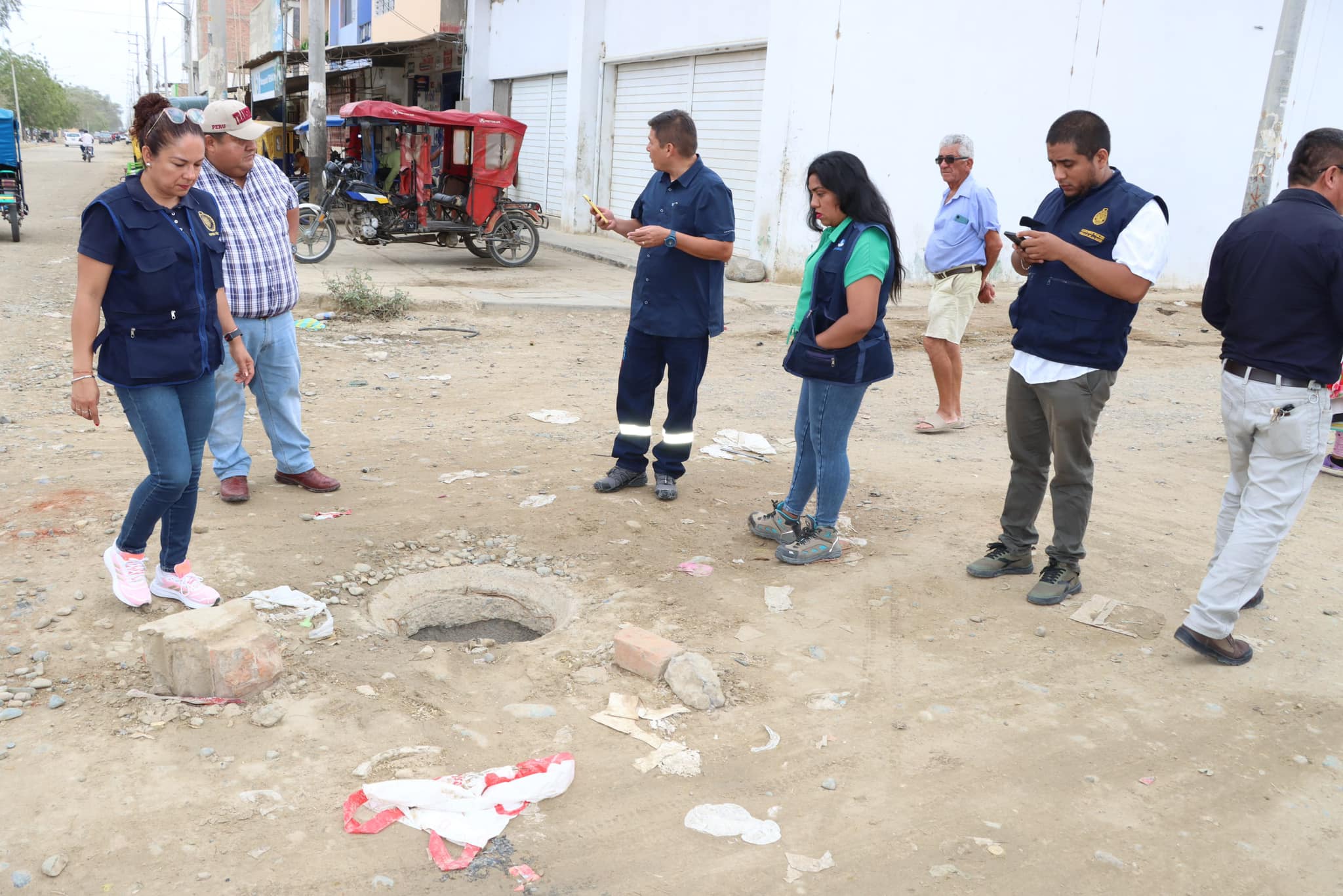 Municipalidad y Fiscalía Inspeccionan Buzones Expuestos para Prevenir Accidentes