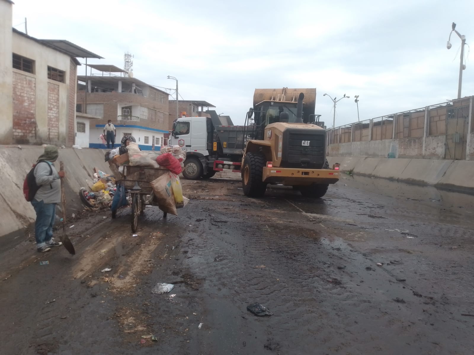 Municipalidad de Sullana Refuerza Limpieza en Puntos Críticos