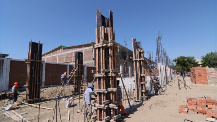 Reconstrucción de colegio