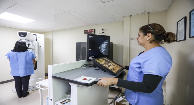 EsSalud invierte S/ 600 millones en equipamiento de última generación para fortalecer hospitales en 2025
