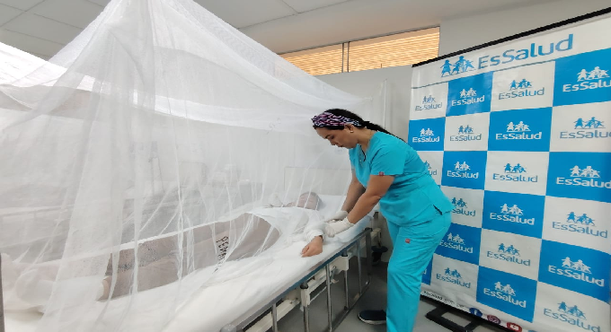 EsSalud instala camas para pacientes con dengue en Tarapoto