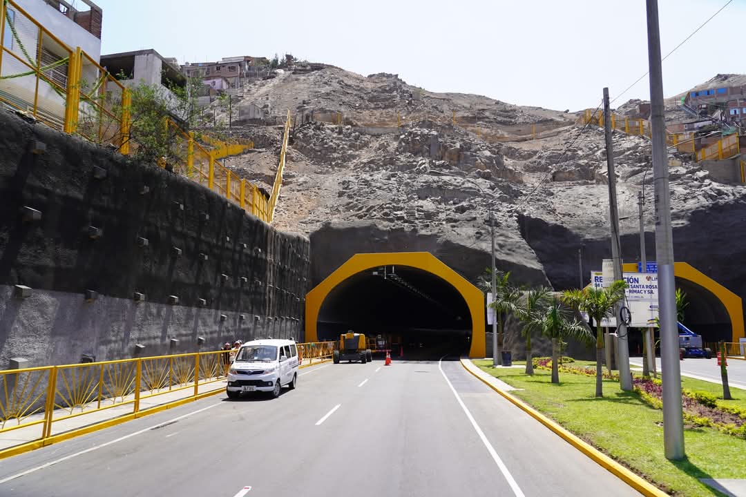 renovación de los túneles Santa Rosa y San Martín que une a nuestro distrito con San Juan de Lurigancho, Cercado de Lima y otros distritos aledaños. 