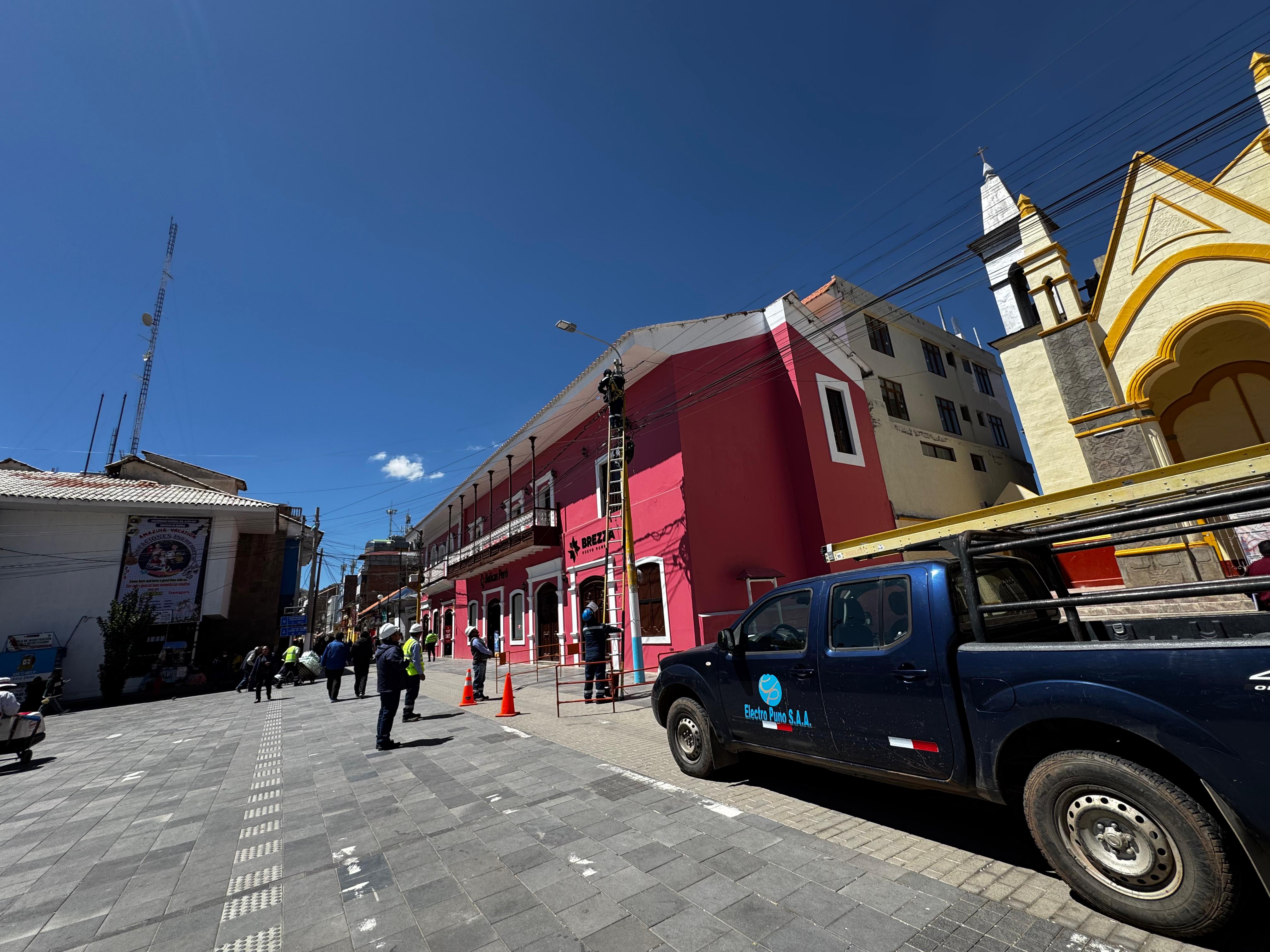 trabajos de iluminación templo San Juan