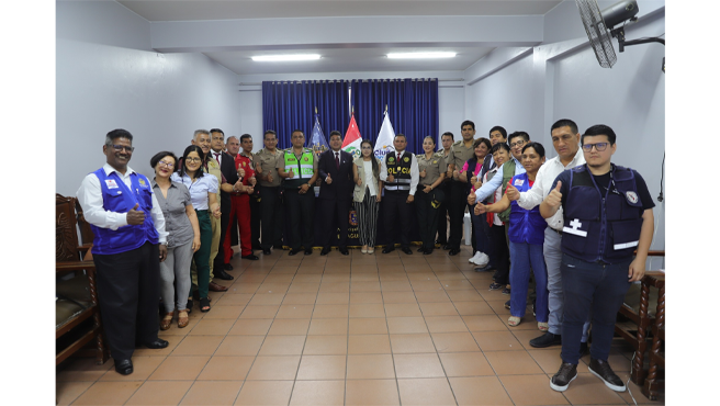En la reunión, se realizó la instalación y juramentación de los nuevos integrantes del CODISEC 2025, se dio inicio a la ejecución de la matriz de Actividades estratégicas del Plan de Acción Distrital de seguridad ciudadana de El Agustino - 2025 2027, y se aprobaron las actas relacionadas con las actividades y objetivos estratégicos del trimestre. También se presentó el informe de las acciones desarrolladas en el último trimestre de 2024.
La sesión reunió a autoridades distritales, representantes de la Policía Nacional, comisarios y líderes comunitarios, quienes reafirmaron su compromiso de trabajar en conjunto por la seguridad y el bienestar de todos los vecinos. ¡Seguimos avanzando hacia un distrito más seguro!