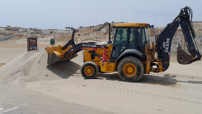 Trabajos de limpieza en el circuito de playas del balneario tuquillo