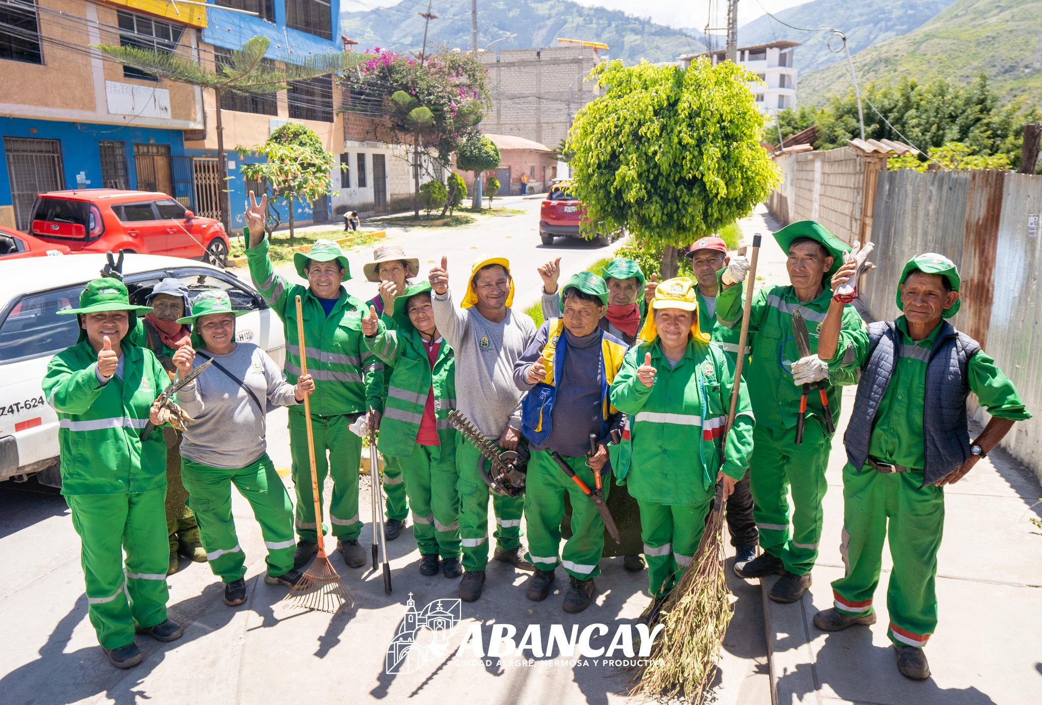 🌿✨ Impulsamos El Embellecimiento De La Ciudad Con Mantenimiento De Áreas Verdes.