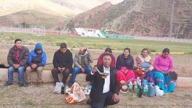 Comité de Salvaguardia del Carnaval de Ichuña Ofreció Ofrenda a la Tierra