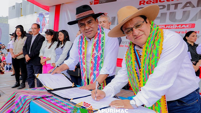 Gobernador regional de Apurímac y Ministro de Salud reinician Hospital de Andahuaylas tras 12 años de espera