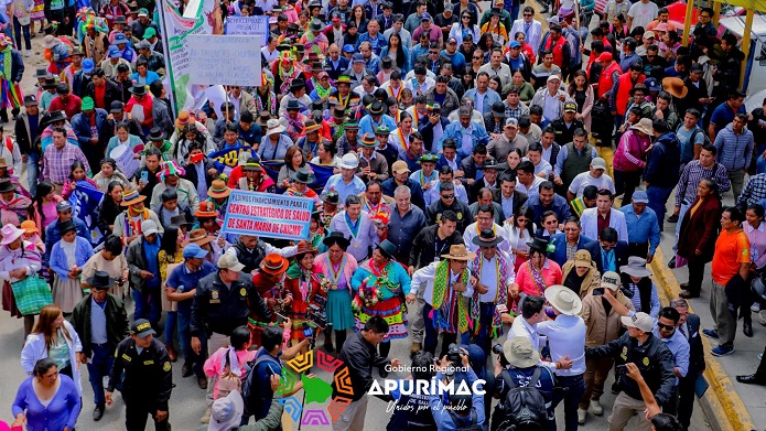 Gobernador regional de Apurímac y Ministro de Salud reinician Hospital de Andahuaylas tras 12 años de espera