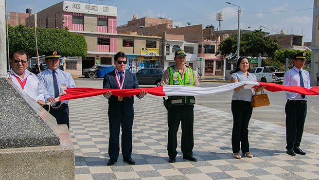 Ceremonia dominical de Izamiento de Banderas en la Provincia de Huarmey