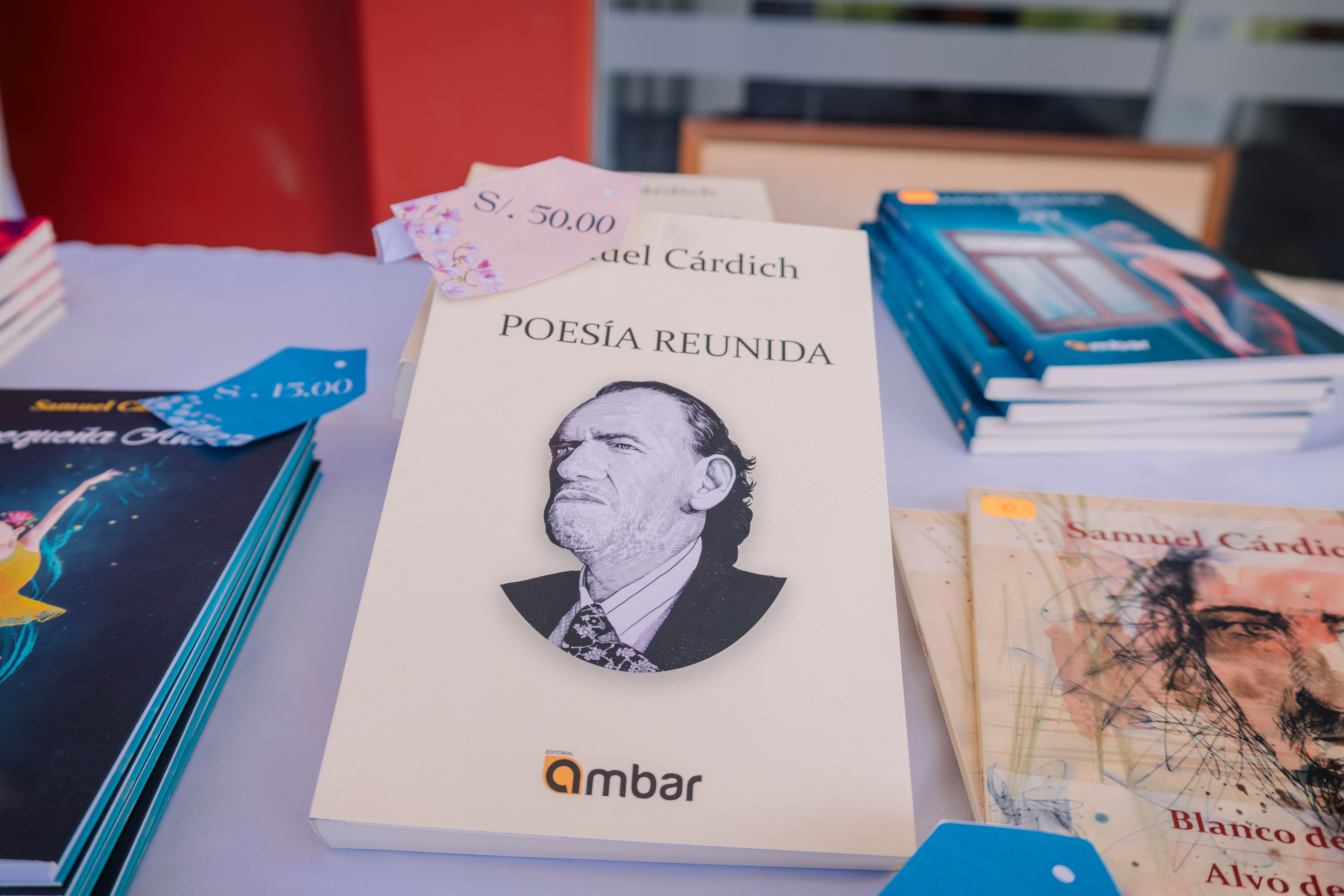 Portada de libro "Poesía Reunida" de Samuel Cárdich