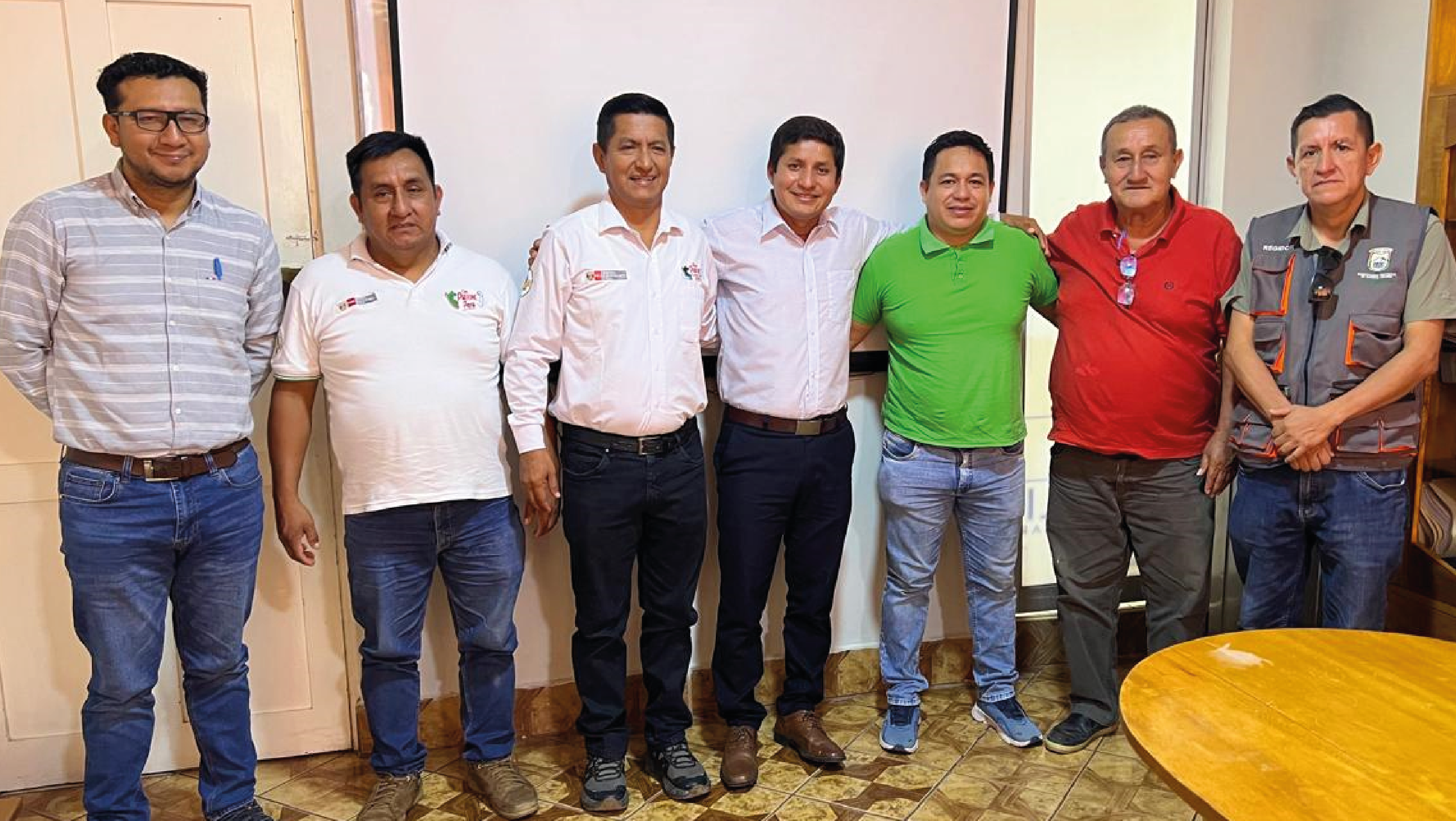 Autoridades PEAH y Autoridad de la Municipalidad Provincial de Juanjui - San Martin.