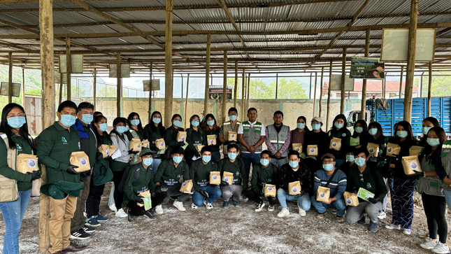 Estudiantes de la Escuela Profesional de Biología, Química y Ciencias del Ambiente