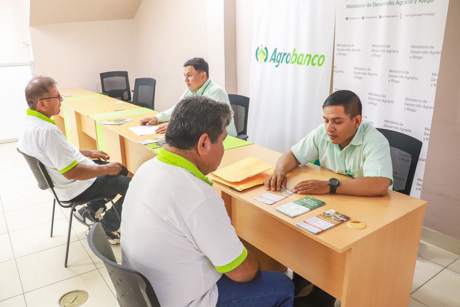Gobierno inaugura agencia de Agrobanco en Pucallpa para impulsar el financiamiento y capitalización de productores agrarios
