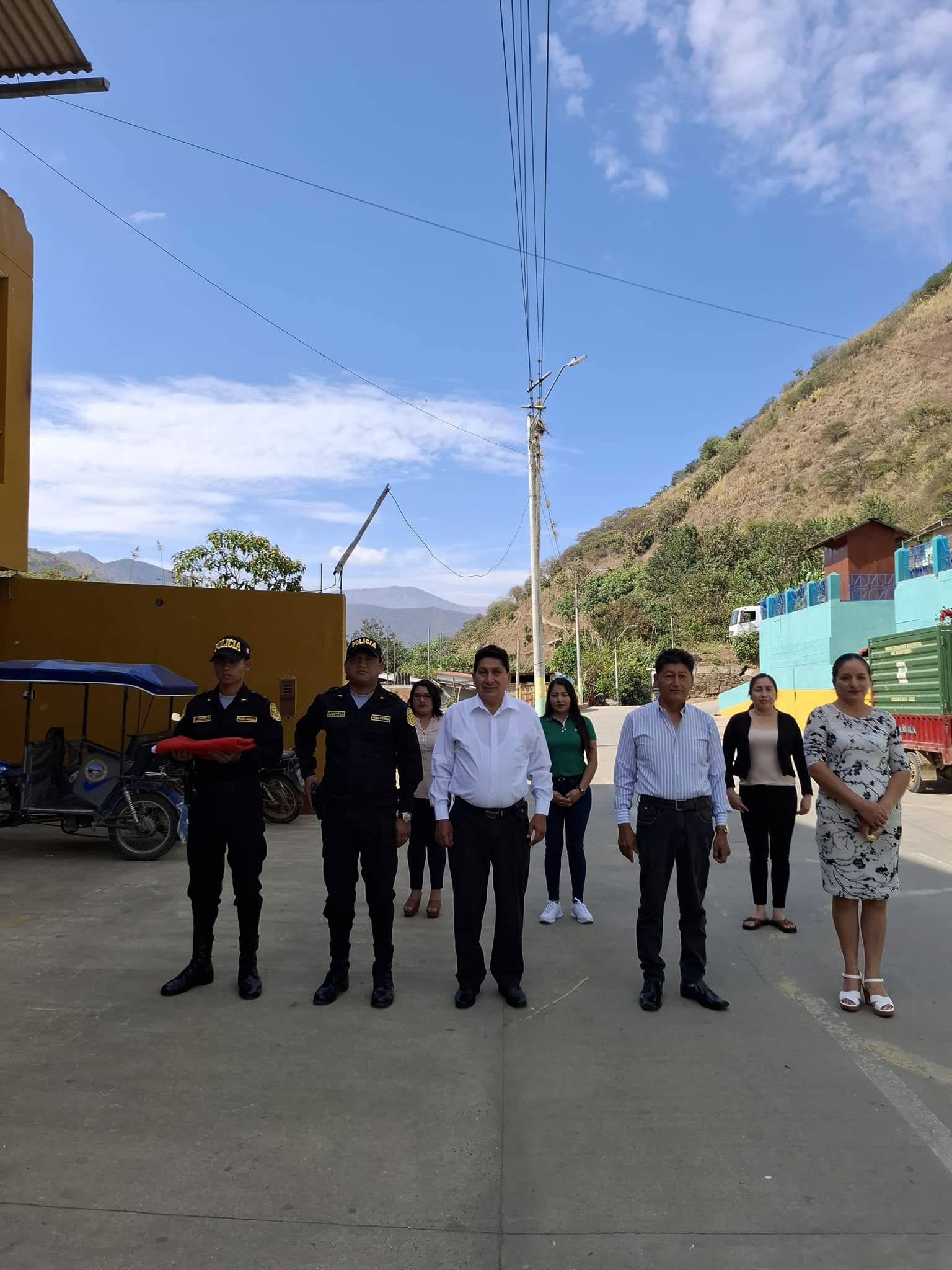 Izamiento Dominical del Pabellón nacional del Perú